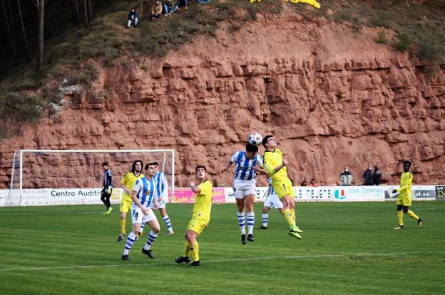 El Náxara patina en el último minuto