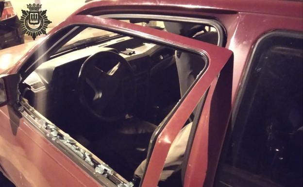 Detenidos tres menores y un adulto por un robo en un coche en Logroño