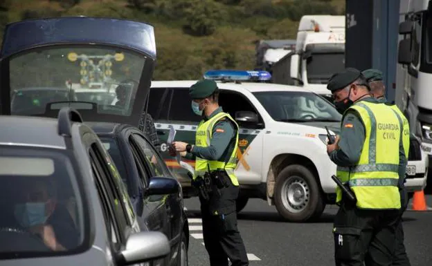 España impone una PCR negativa a los franceses que lleguen por carretera