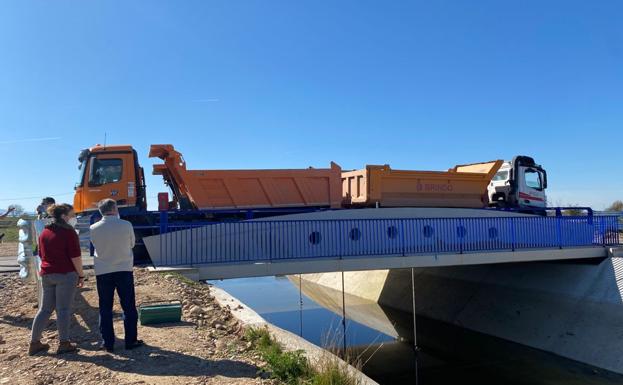 Finaliza la construcción del nuevo puente sobre el canal de Lodosa en Calahorra