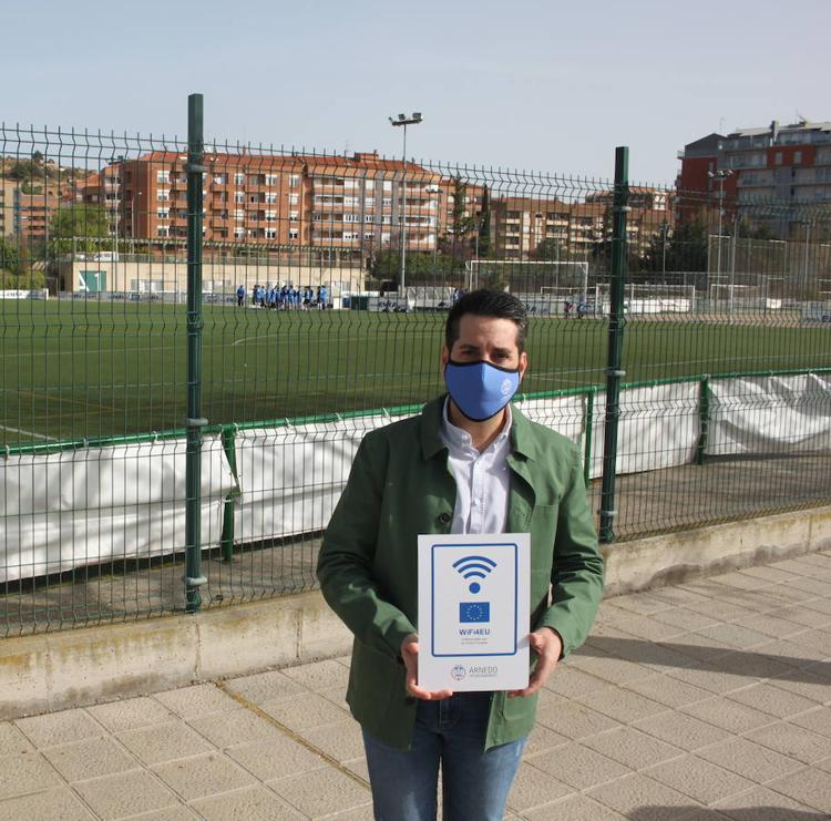 El fondo europeo WIFI4UE financia la conexión gratis en la zona deportiva de Arnedo