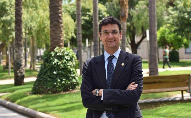 El rector de la Politécnica de Valencia interviene este miércoles en el ciclo 'El posgrado en España