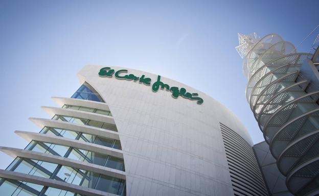 El Corte Inglés venderá paneles solares en colaboración con EDP