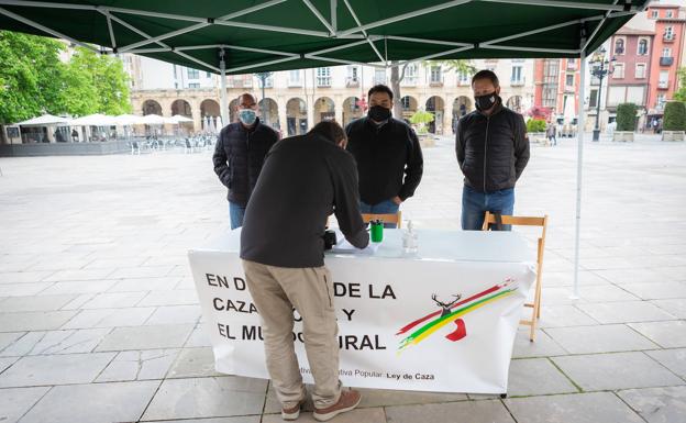 Recogida de firmas para una nueva Ley de Caza que «tenga en cuenta a los cazadores»
