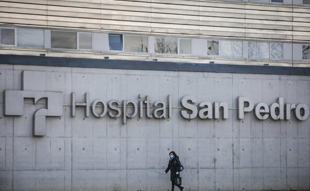 Herida una mujer en un accidente por alcance de dos vehículos en Logroño