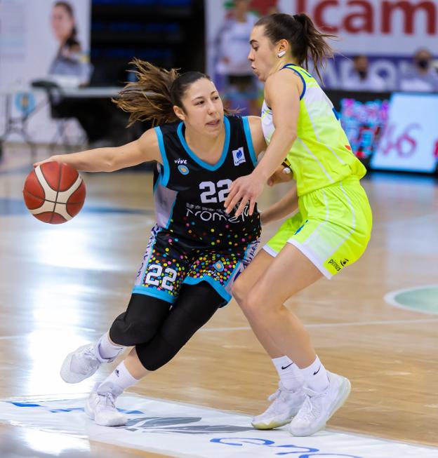 Laia Flores se incorpora al Spar Girona