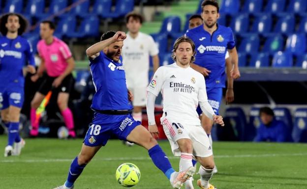 Frenazo a la escalada de un Real Madrid exangüe