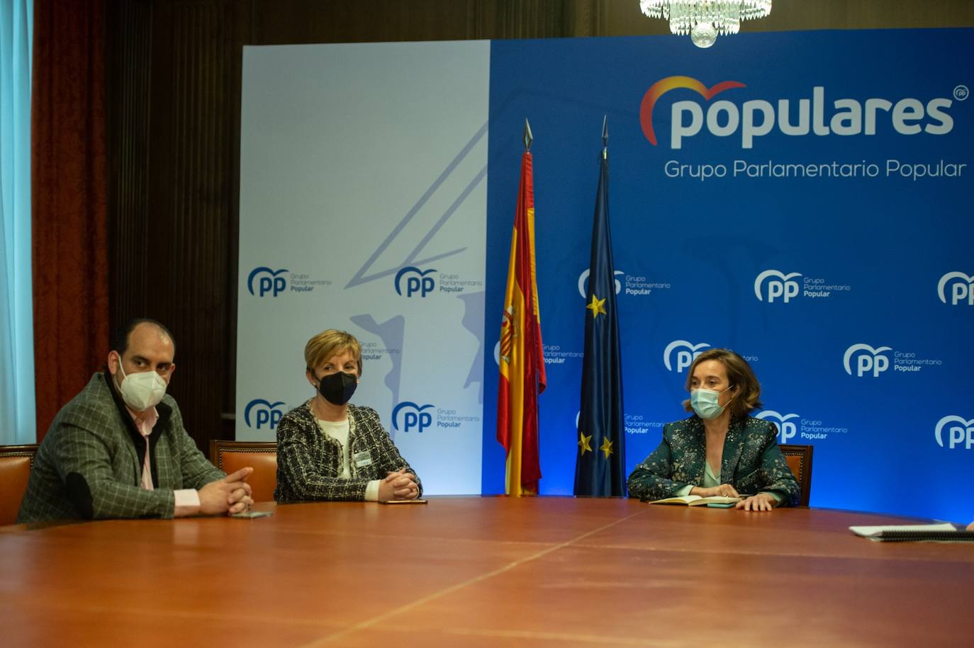 Gamarra comparte con el sector del calzado la necesidad de retrasar 'tasa Google'