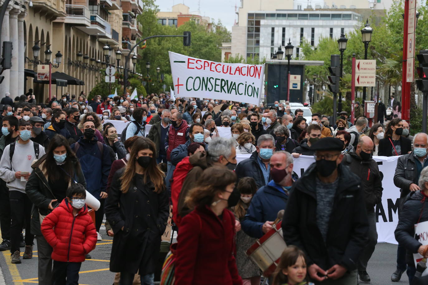 Manifestación contra los megaparques eólicos, organizada por la Plataforma por el Desarrollo Sostenible del Alto Cidacos en Logroño