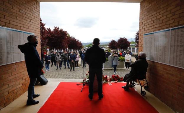 Andreu y Hermoso de Mendoza se suman al homenaje de La Barranca