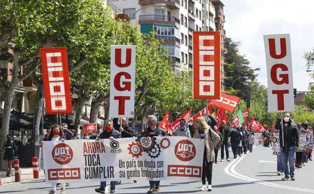 UGT y CCOO La Rioja vuelven a la calle recordando que «este país está en deuda con su gente trabajadora»