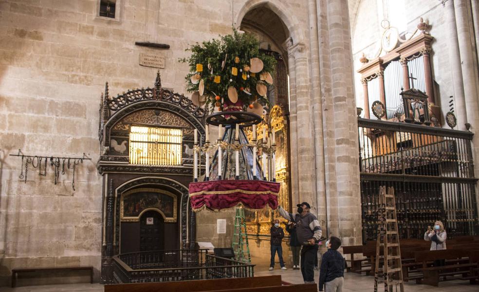 'La Rueda' cuelga ya en la catedral de Santo Domingo de la Calzada