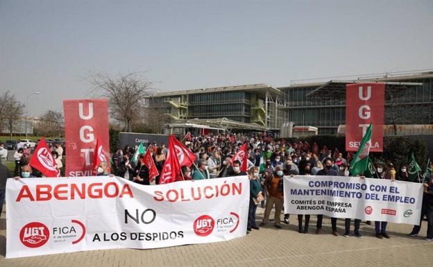 Abengoa logra más plazo para pagar sus vencimientos de deuda