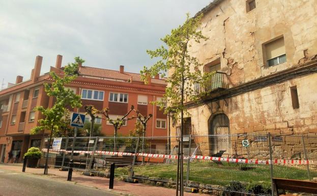 Vallada la Casa de los Monjes, declarada en ruina, de Villamediana