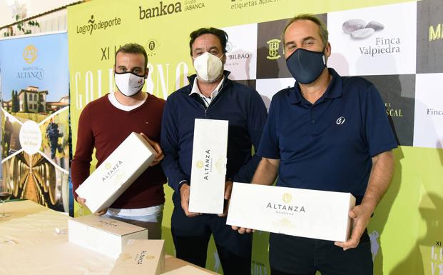 Un día de golf acompañado con vino de la bodega Altanza