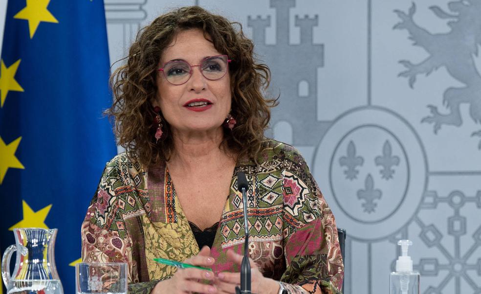 Hacienda se compromete a no tocar impuestos hasta recuperar un PIB prepandemia