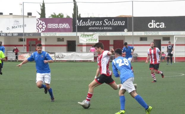 El River Ebro vence al voluntarioso Villegas