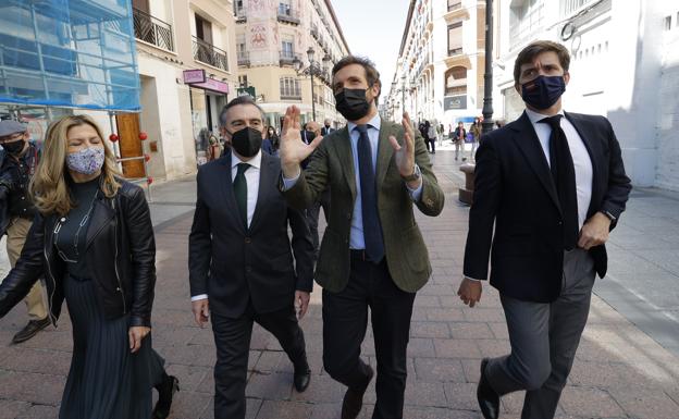 Feijóo pide «un cambio de ciclo» en el PP