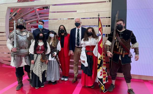 Logroño se presenta en FITUR con el V Centenario como emblema y un trap como novedad