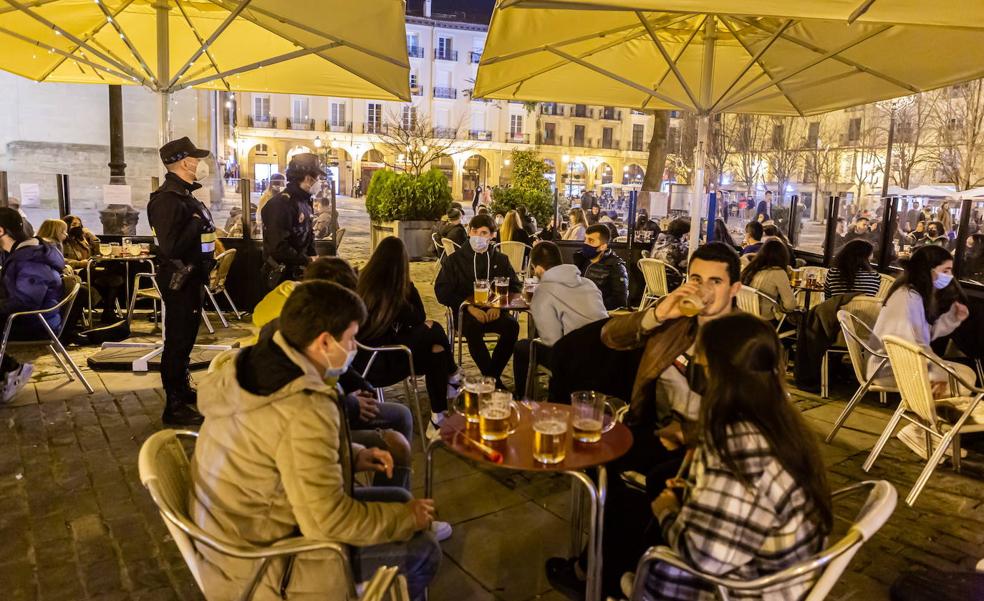 La hostelería aplaude los nuevos horarios, pero lamenta la «discriminación» del ocio nocturno