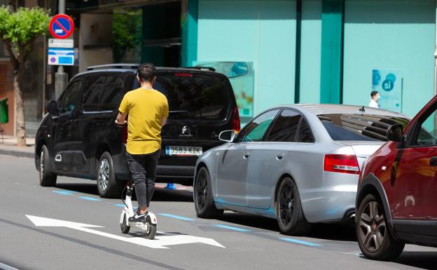 ¿Cómo se debe circular por Logroño con patinete? La Policía Local lo aclara