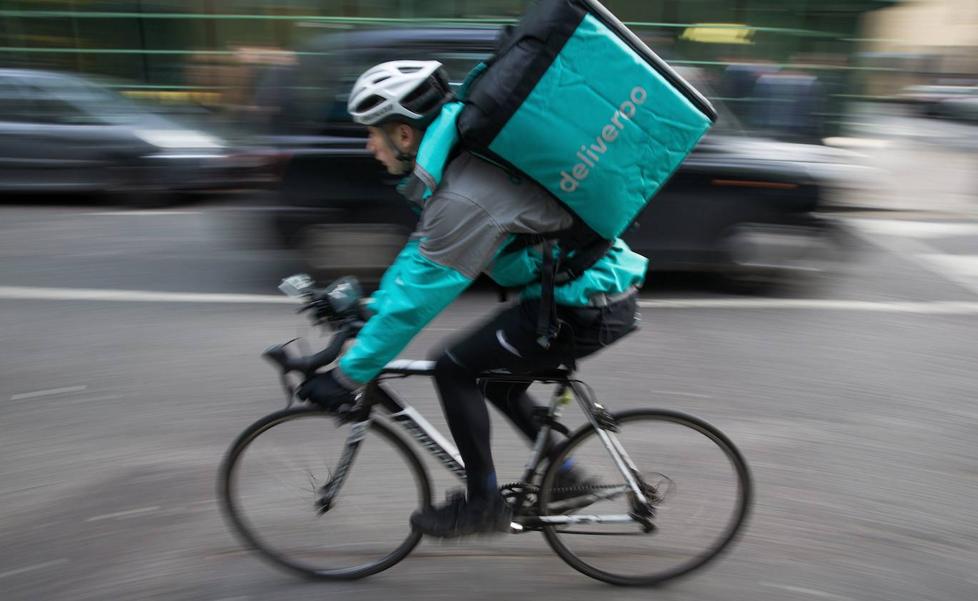 El Supremo confirma que los 'riders' de Deliveroo son falsos autónomos