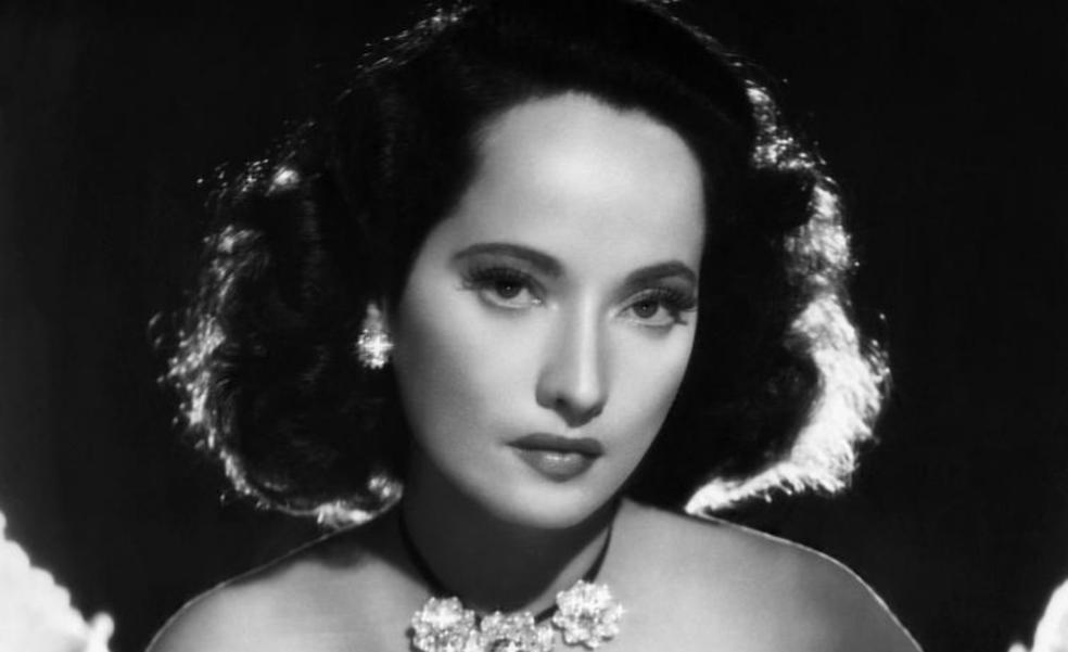 Merle Oberon, la belleza exótica que ocultó sus orígenes