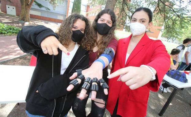 Ingenios para dependientes con sello de la UR