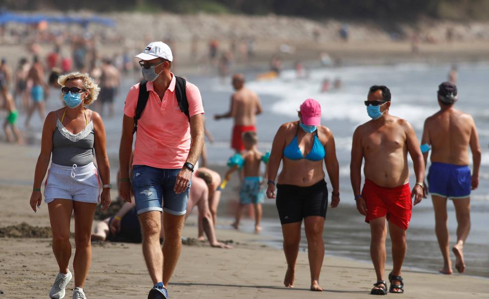 Abril termina con 6,5 millones de turistas internacionales menos