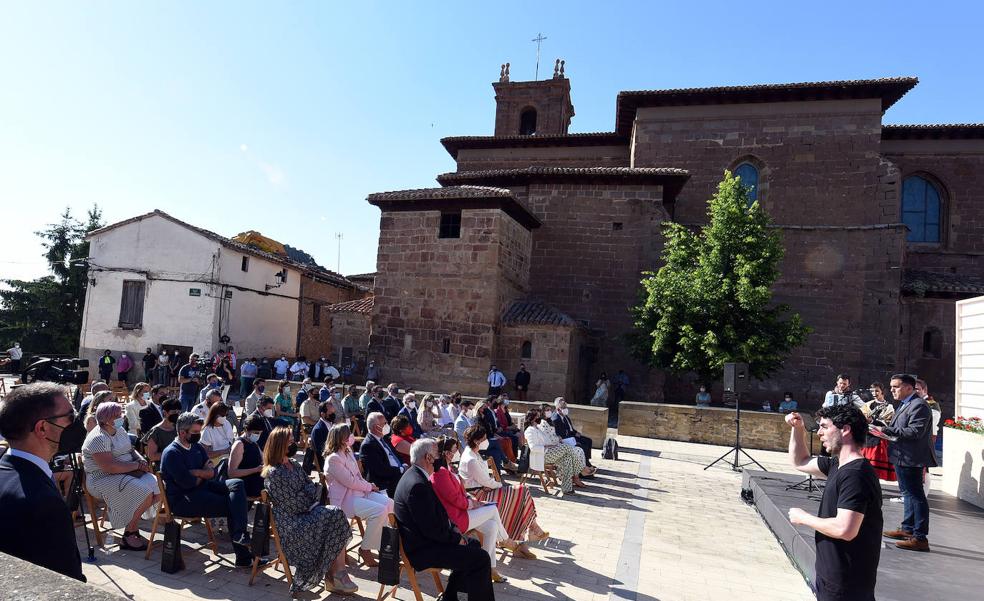 El pregón de Santa Coloma recuerda a los riojanos fallecidos por el COVID