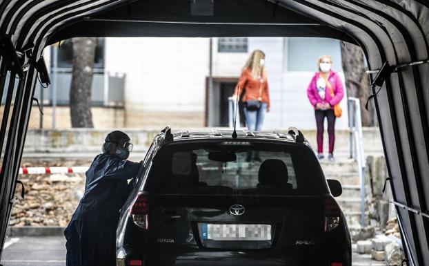 Bajan la incidencia acumulada y los casos activos en una jornada con un fallecido
