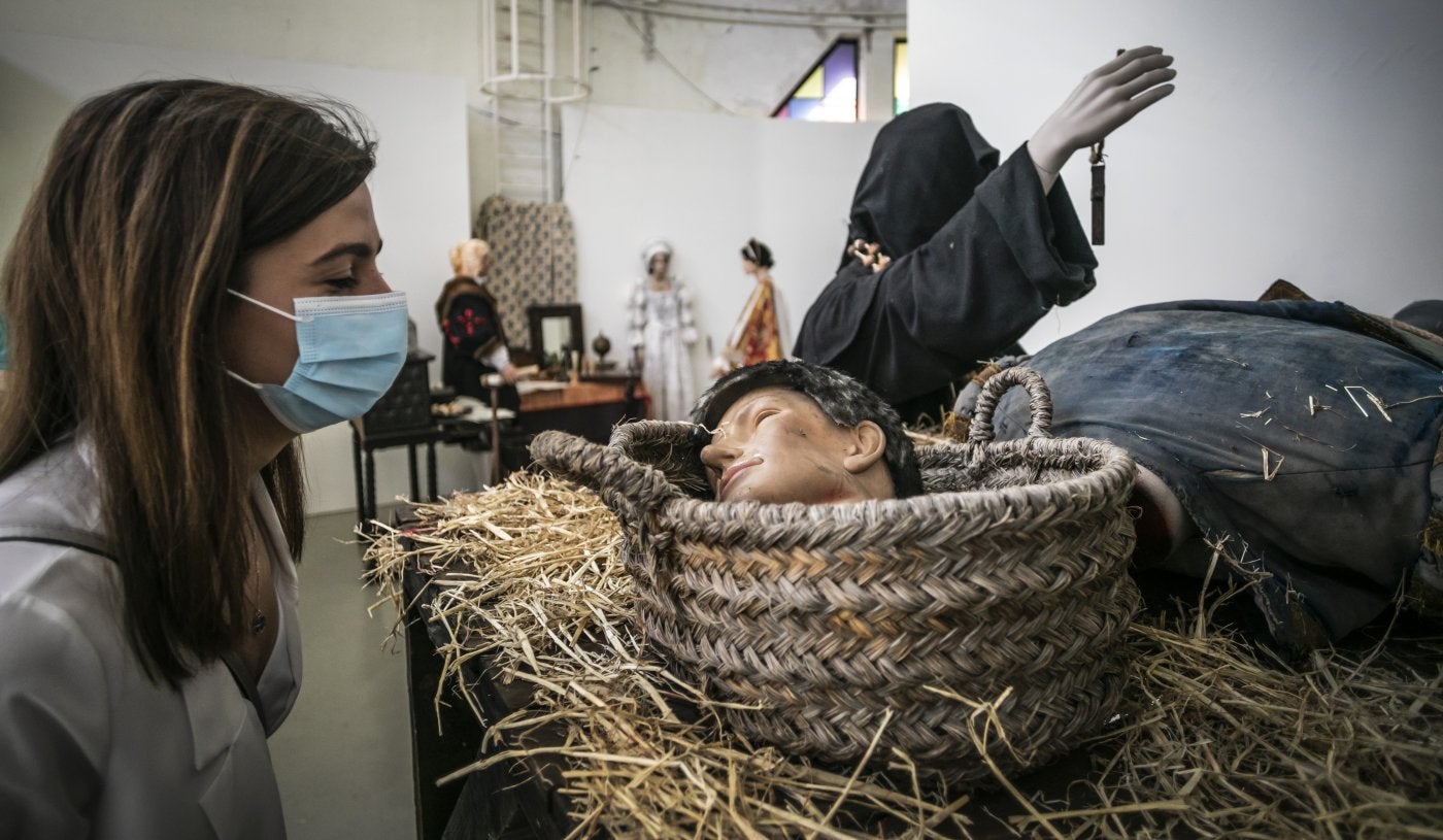 San Blas luce vestido de época