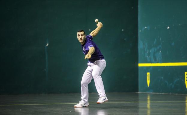 Aspe no renueva a un Pedro Ruiz que se despide en Bilbao