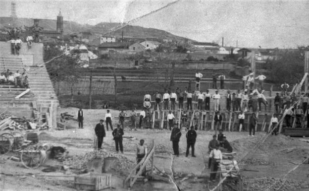 La Retina: los alfareños construyen su plaza de toros en 1924