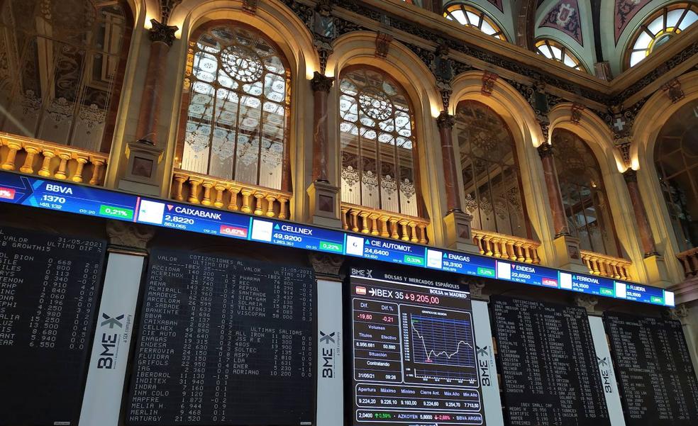 Las subidas en Wall Street permiten al Ibex salvar los 9.000 puntos