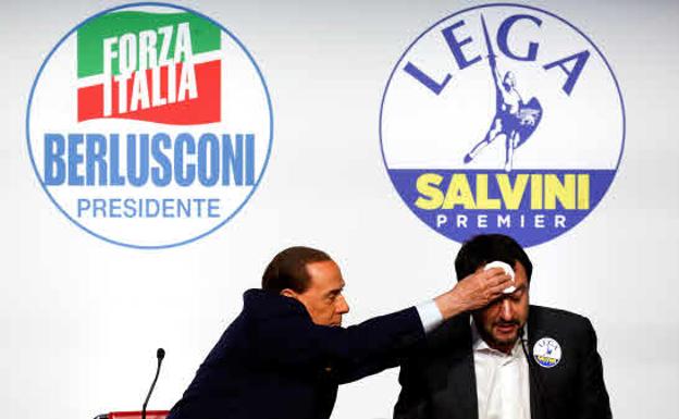 Berlusconi y Salvini acuerdan la unificación de la derecha italiana