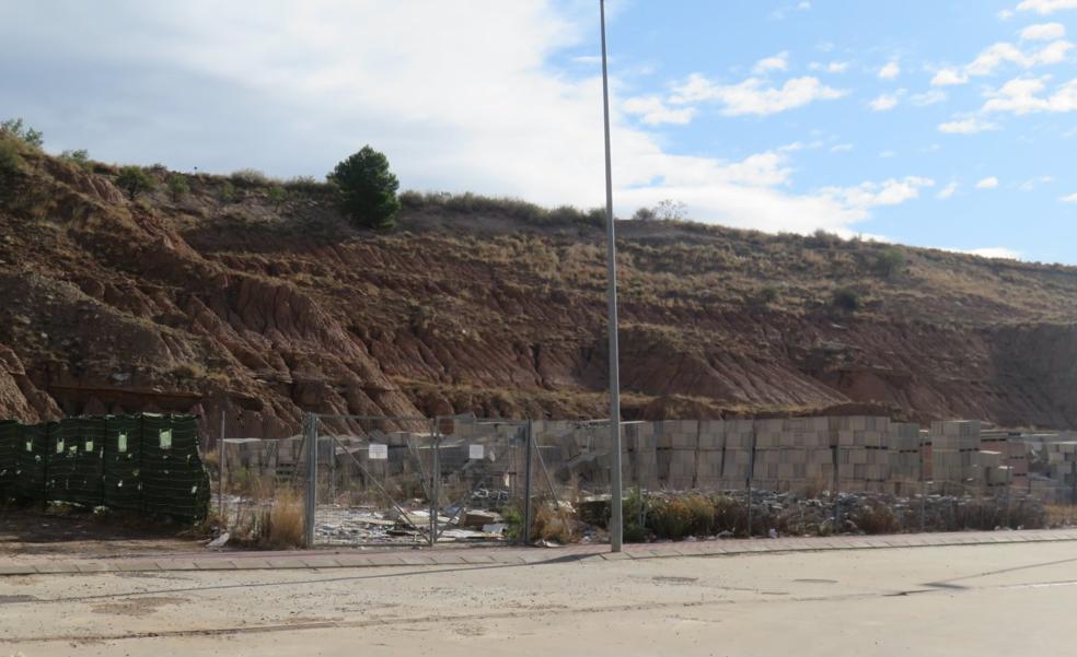 Tres empresas optan a ejecutar el nuevo punto limpio en la zona de Tambarría de Alfaro