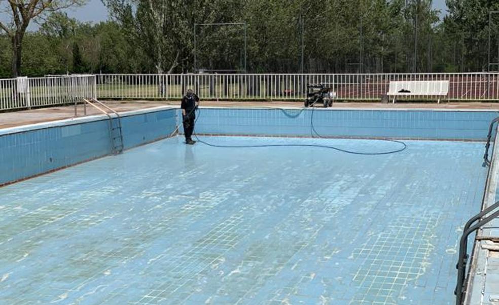 Las piscinas municipales de Santo Domingo abrirán sus puertas el sábado 26