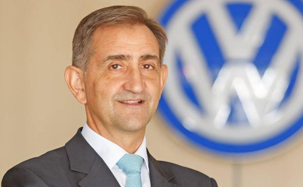 El riojano Emilio Sáenz deja hoy la presidencia de Volkswagen Navarra