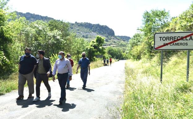 La LR-330 en Torrecilla se peatonaliza en verano