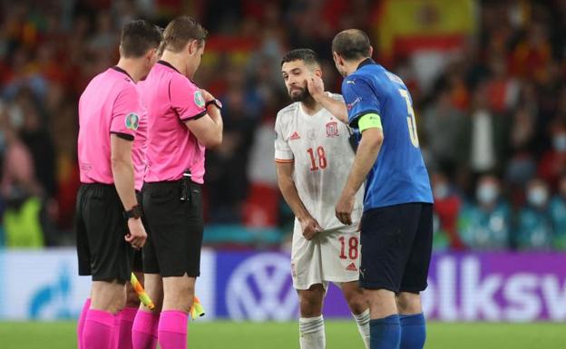 El vacile de Chiellini a Alba en el sorteo de los penaltis