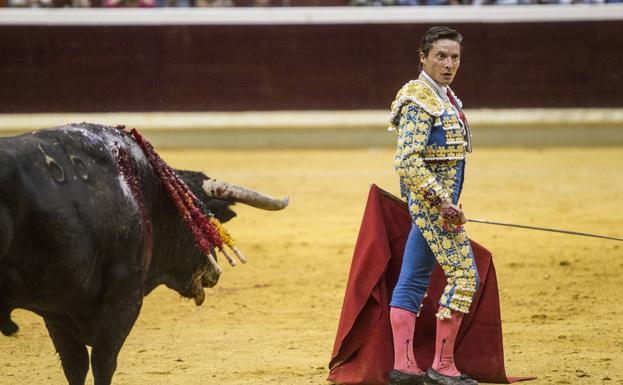 Urdiales conquista Santander con una faena bella y sencilla