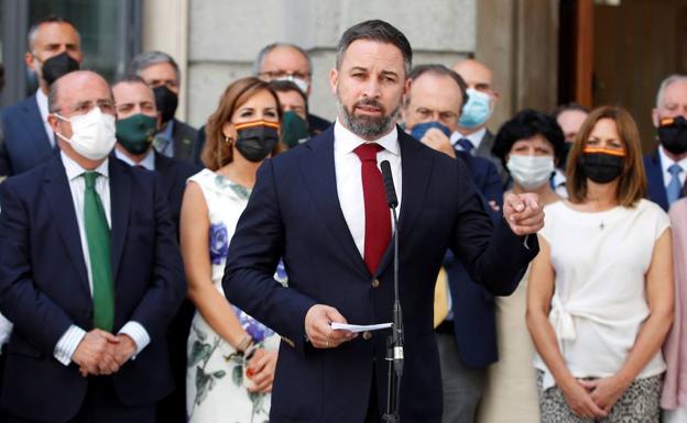 Abascal critica a Sánchez sin escuchar su balance: «Solo se escucha a sí mismo»