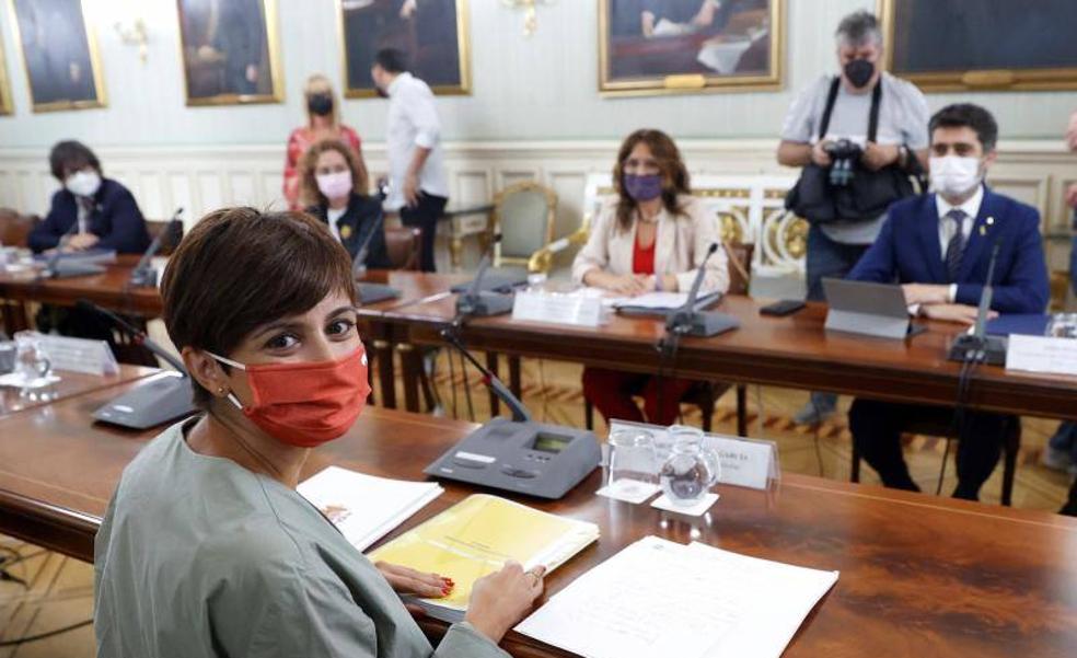 Gobierno y Generalitat acuerdan «reducir la conflictividad» sin abordar el referéndum