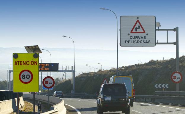 El limbo de las más de cien señales 'no oficiales' de las carreteras españolas