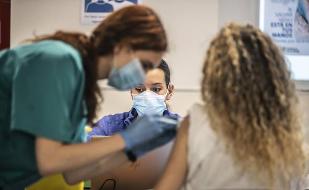 Cuatro fallecidos por COVID durante el fin de semana en La Rioja, dos de ellos de mediana edad