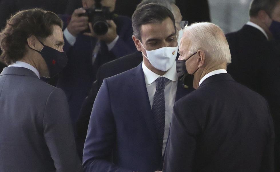 La crisis de Afganistán desatasca la inexistente comunicación entre Sánchez y Biden