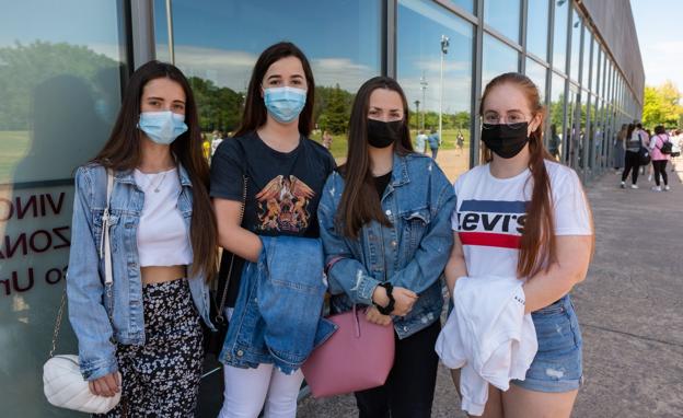 Unos 22.000 jóvenes de 12 a 19 años esperan completar su pauta a diez días del nuevo curso