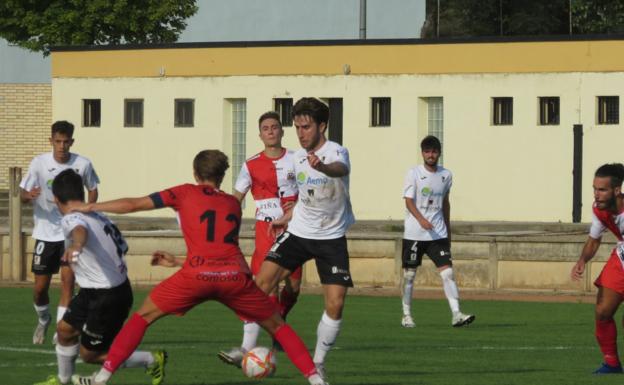 El Varea rasca un empate a un Alfaro que no sentenció