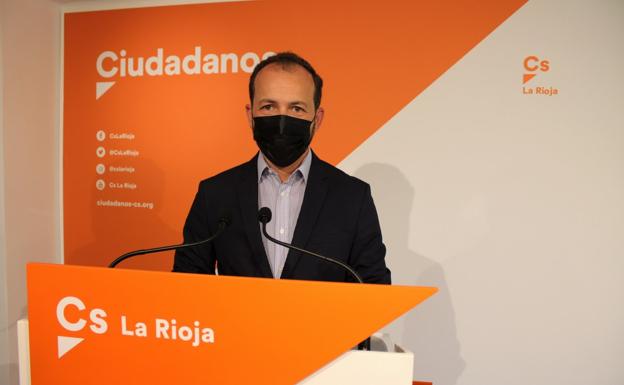 Cs acusa a Andreu de crear un «turismo de borrachera» en lugar de una enorregión